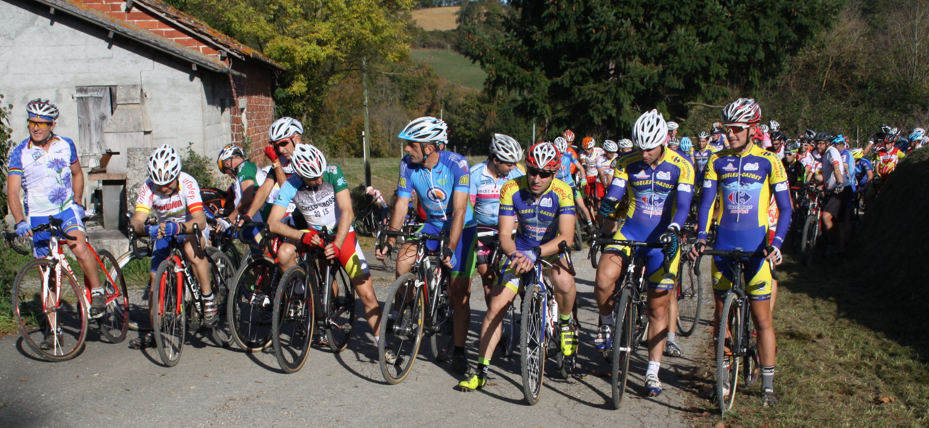 Ils seront ainsi nombreux à appuyer sur les pédales pour acquérir un titre de champion régional dans leur catégorie. Photo archives Lionel Lemaire