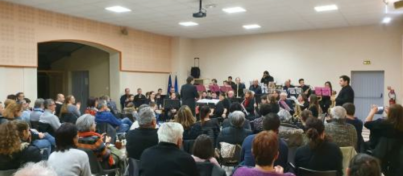 L'Harmonie vicoise fête Noël à Roquebrune