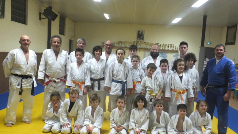 Un maître du judo en visite au club valencien