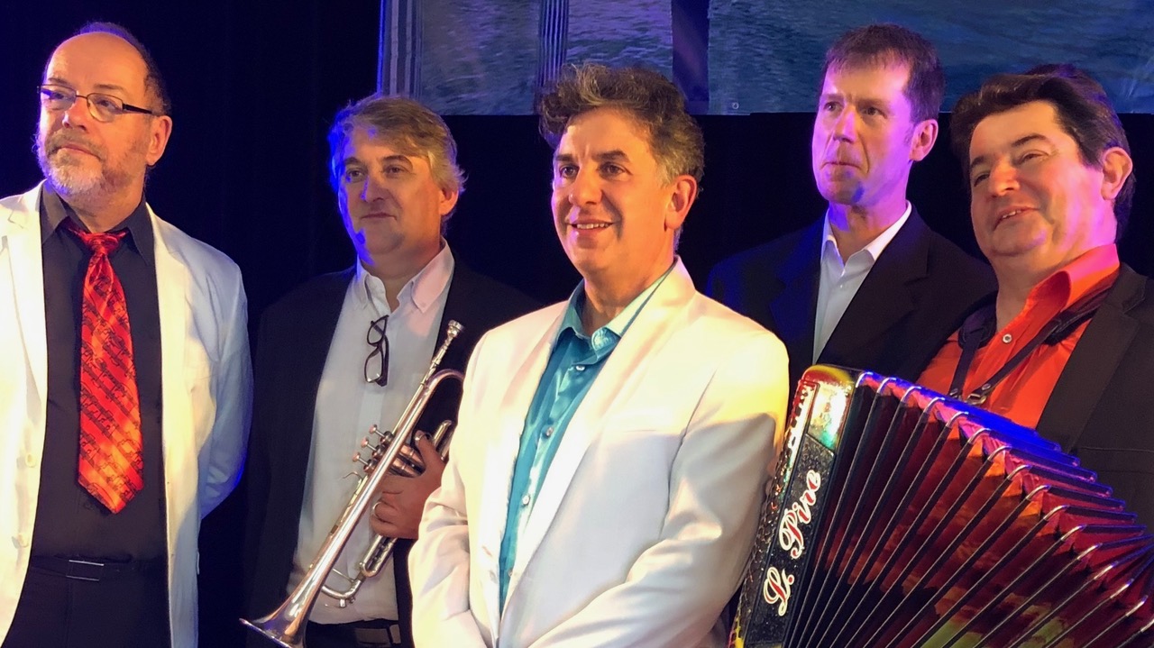 L'orchestre au complet pour un bon moment