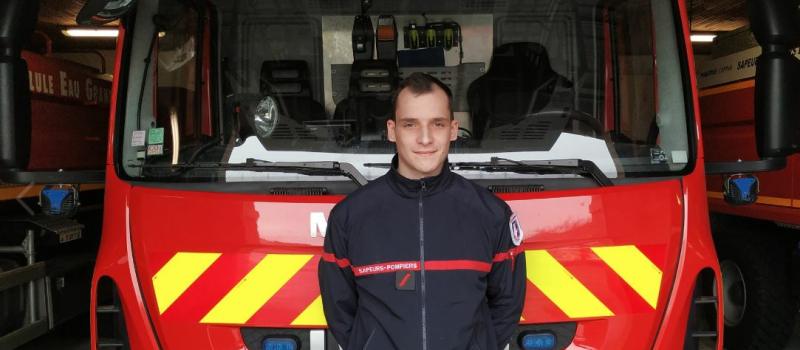 Un jeune pompier volontaire intègre la brigade des sapeurs-pompiers de Paris