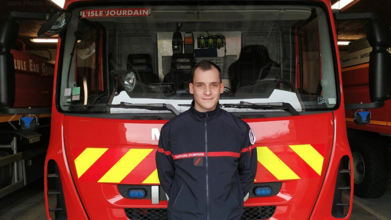 Un jeune pompier volontaire intègre la brigade des sapeurs-pompiers de Paris