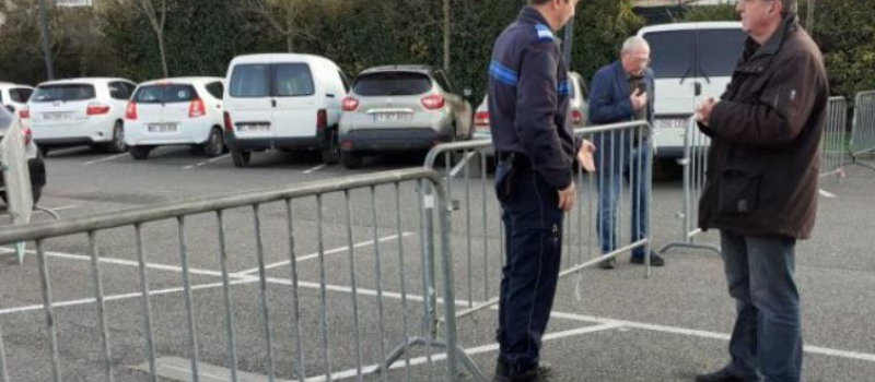 Stationnement le jour du marché : trop d'abus