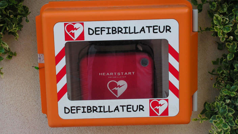 Initiation à l’utilisation d’un défibrillateur automatique