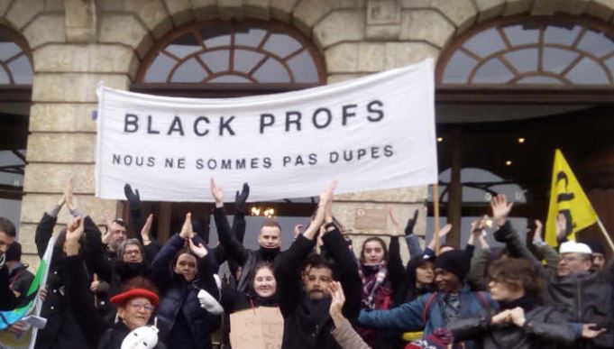 Le 24 janvier 2020 devant la mairie à Auch