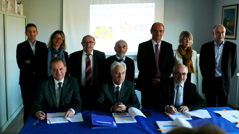 Signature du nouveau contrat entre le SDEG, EDF et ENEDIS
