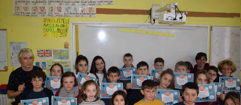Une petite championne de la lecture à Notre-Dame de Piétat