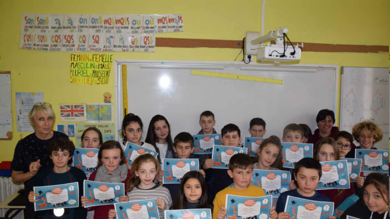 Une petite championne de la lecture à Notre-Dame de Piétat
