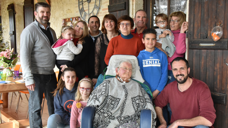 Une belle réunion de famille pour les cent ans de Claire