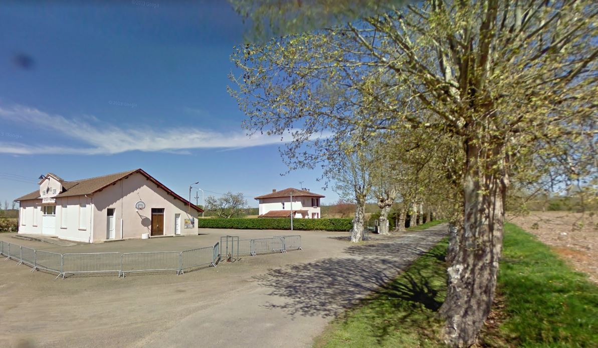 Le Foyer rural de Larée - Photo Street View