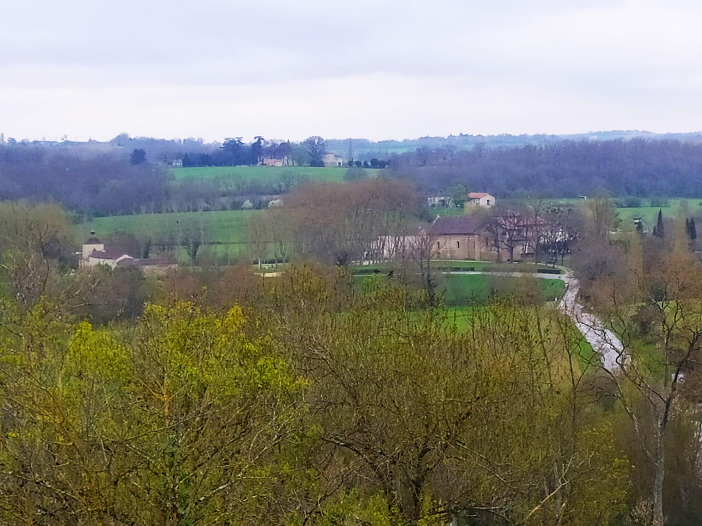 Nos lecteurs vous invitent chez eux ! Une vue de Flaran grâce à Riri