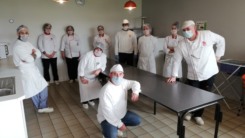 La cuisine centrale  assure sa mission malgré le confinement