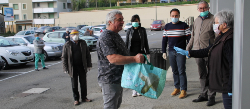 La distribution de colis alimentaires