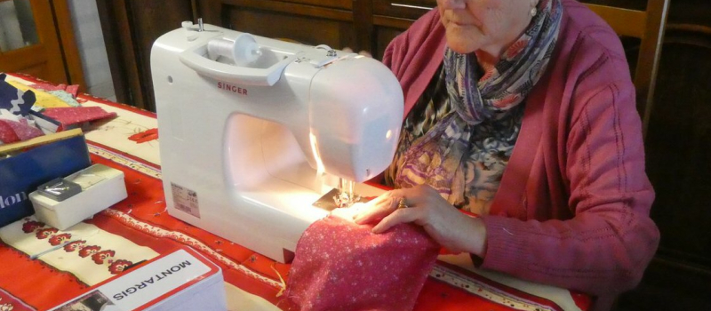 Déjà plus d'une centaine de masques à l'actif de Christiane Fongaro ! 
