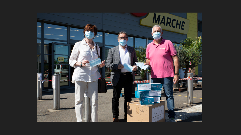 Bricomarché donne des masques à la commune de Nogaro  