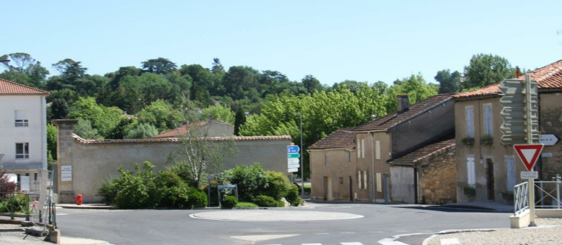 Travaux rond-point place Raymond Castaing