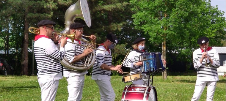 D'Artagnan Band 5 mai Fleurance.JPG