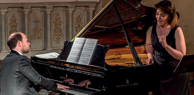 François Dumont au piano et la soprano Helen Kearns