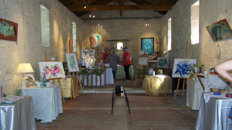 La petite chapelle de Sarrant ouvre ses portes aux expositions estivales
