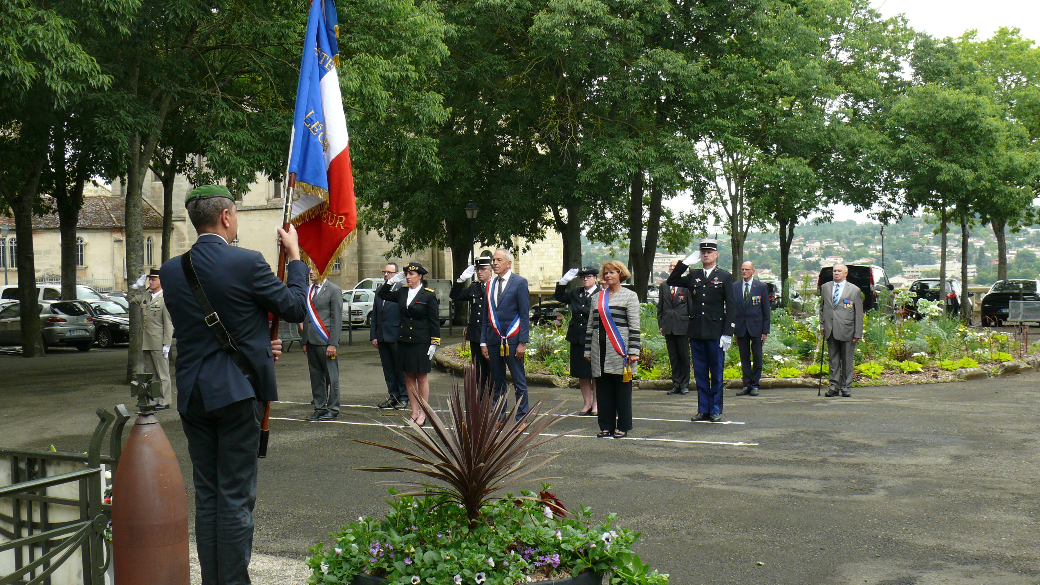 Un seul porte-drapeau, celui de la Légion étrangère, était présent lors de la cérémonie.