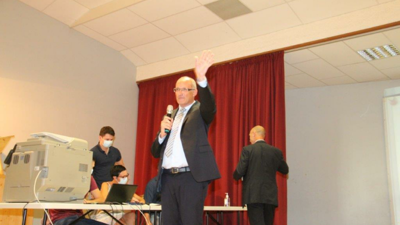 Pas de femme, comme maire pour la ville !