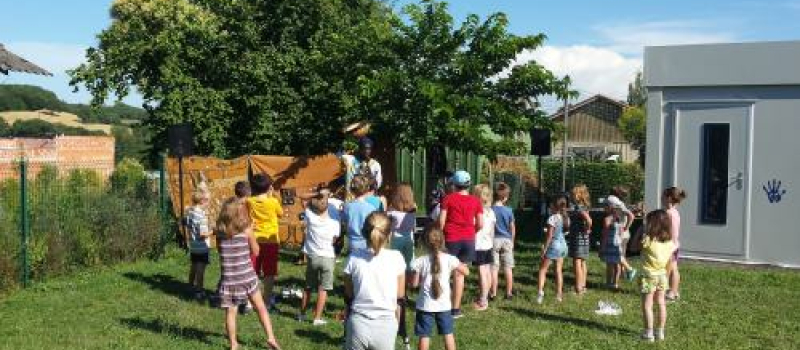 Le plaisir de se retrouver pour la fête de l'école de Marambat