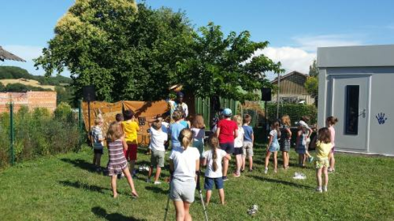 Le plaisir de se retrouver pour la fête de l'école de Marambat