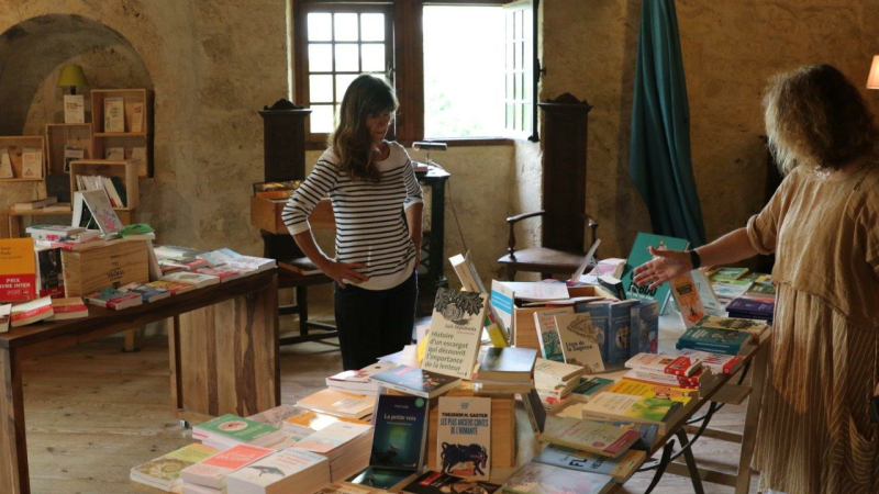 Une animation culturelle : exposition et nouvelle librairie