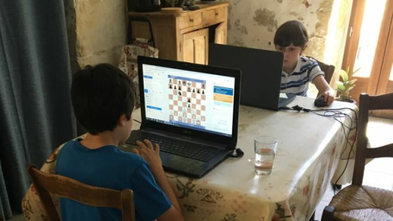 Une innovation aux échecs ? Les championnats de France en ligne