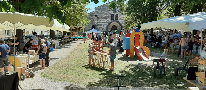 Premier marché du terroir de l'été 