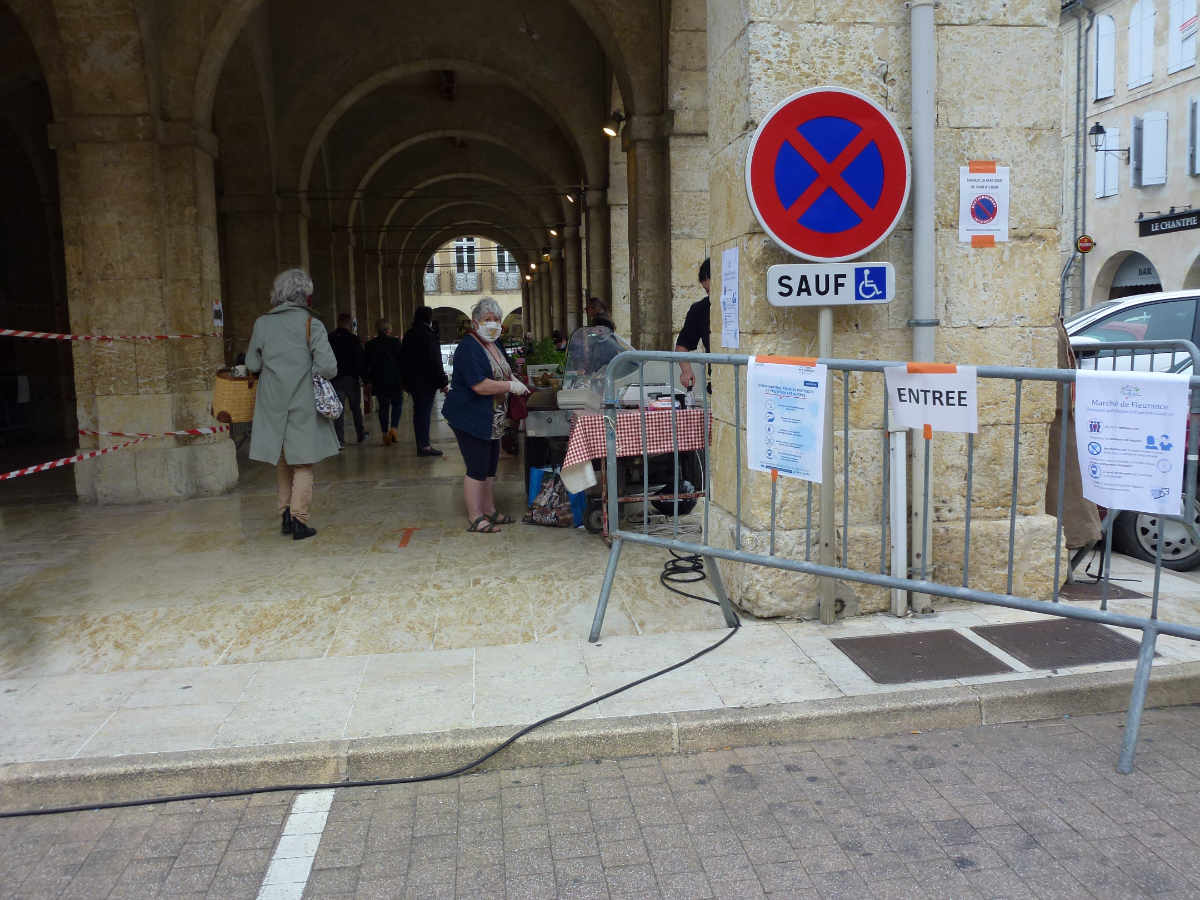Un samedi de mai 2020, sous la halle 