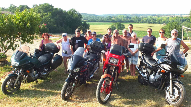 Des motards sur la route !