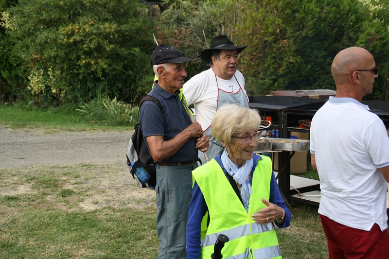 Photo souvenir : Josette et Robert Duclos lors de la marche gourmande 2016.
