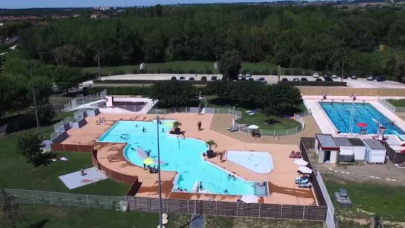 La piscine est très fréquentée malgré les aménagements