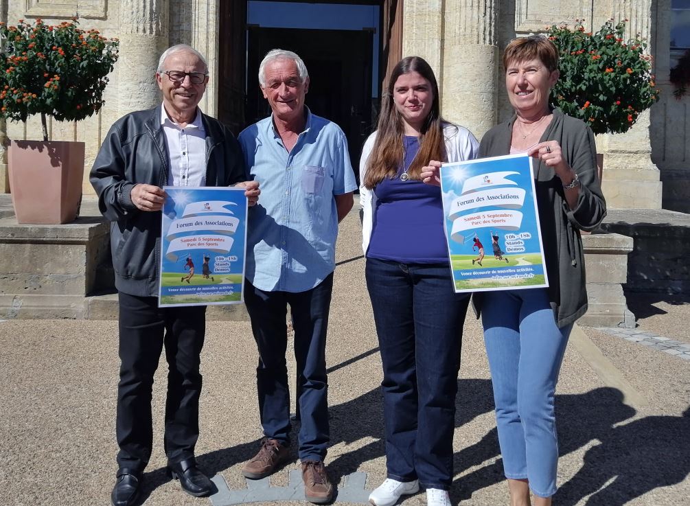 Autour de Tatiana Neraud les conseillers municipaux responsables de la manifestation