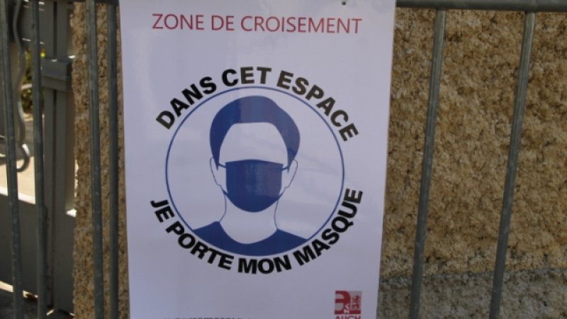 Covid-19: un arrêté préfectoral impose le port du masque aux abords des écoles