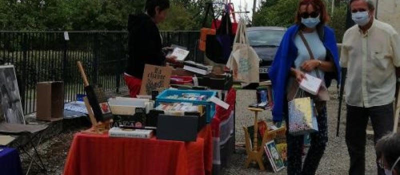 Beau succès pour le vide-grenier culturel de l’association Confluences