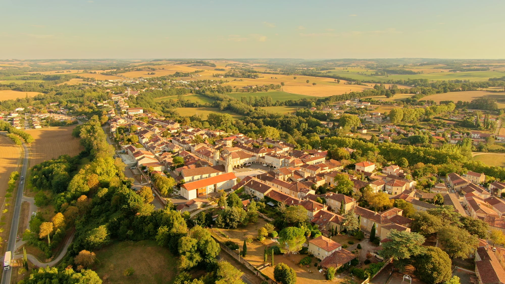 Valence-sur-Baïse vue du drone de Laurent Lainé
