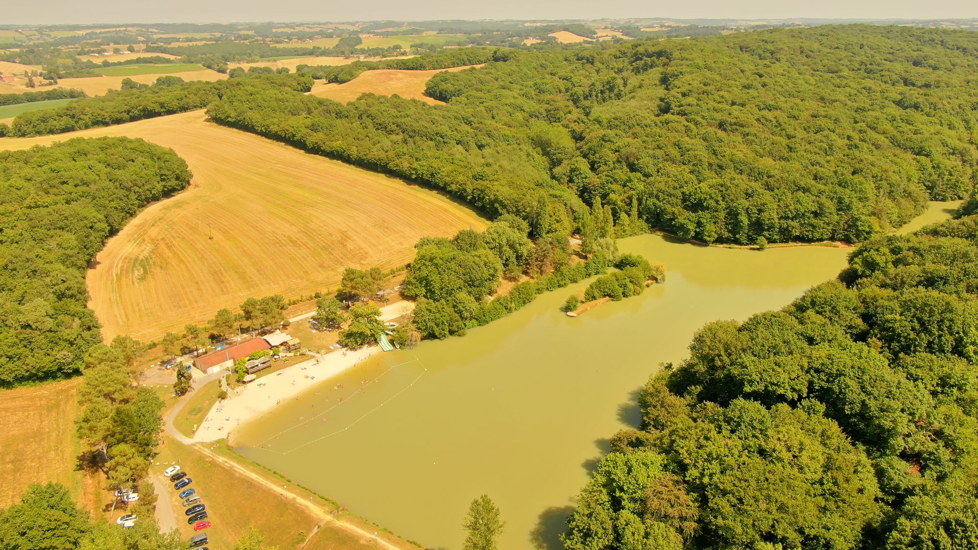 Aignan et son lac - Photo Laurent Lainé
