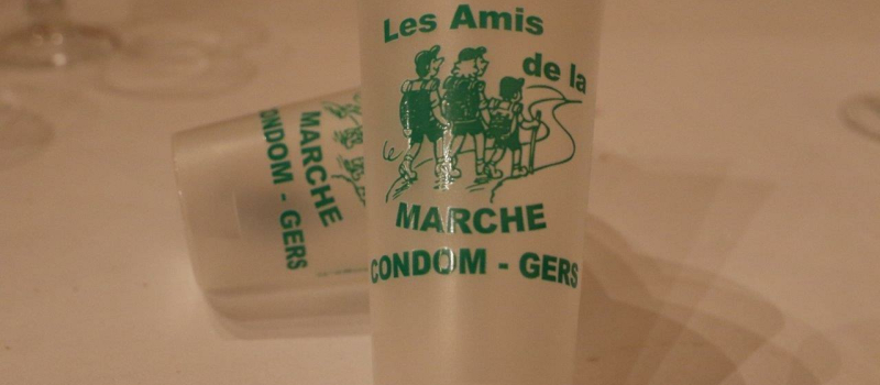 Les marcheurs font une halte pour tenir leur assemblée générale