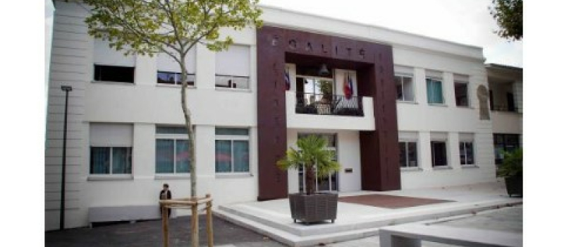 Barbara Neto, maire de Vic-Fezensac, à l'écoute des commerçants vicois