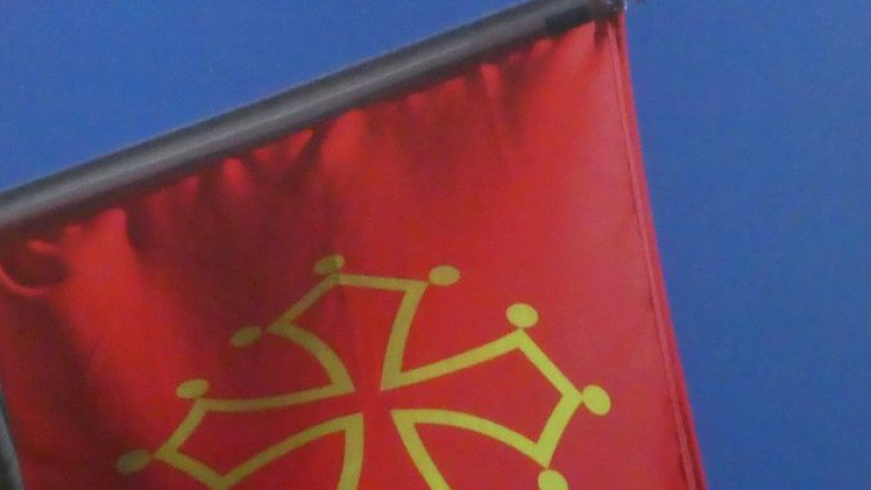 L'attestation dérogatoire de déplacement peut être bilingue et donc en gascon-français ..