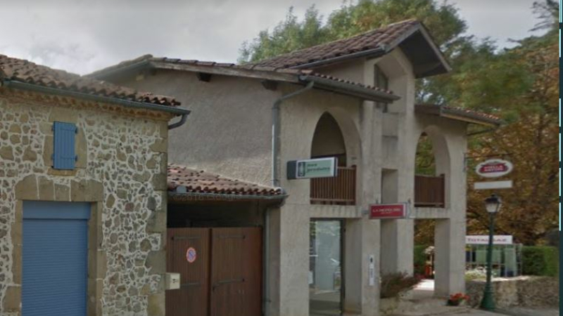 Le Multi-Services est à reprendre