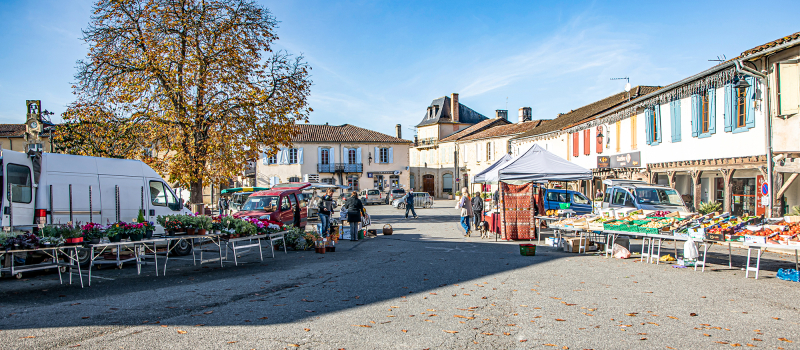 Le marché d’Aignan maintient la diversité et la qualité de ses produits  