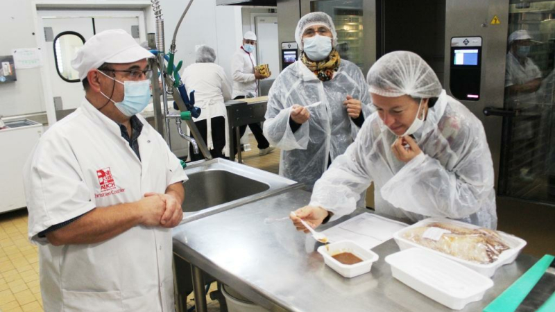  Restauration scolaire : du miel d’Auch et du veau du Gers au menu des enfants