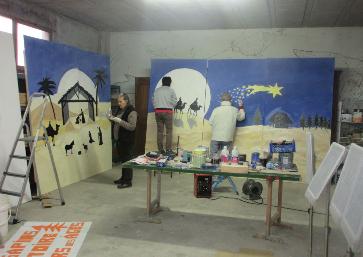 Noël 2018 : trois motivés inspirés à la peinture des fresques. Il se reconnaîtront et les autres Valenciens aussi, on l'espère !