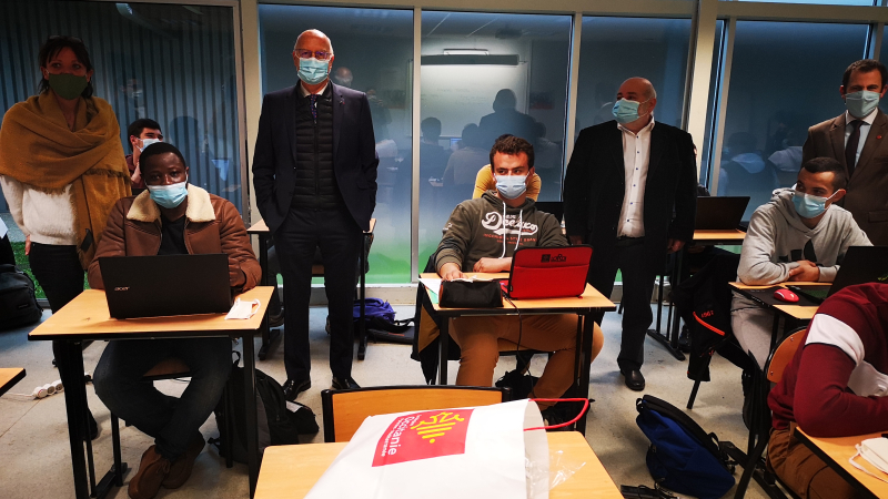 La Region offre des masques aux lycéens, aux apprentis et aux familles des élèves des écoles primaires 