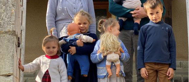 Restreindre la liberté de l'instruction à la maison : Une menace pour des milliers de famille 