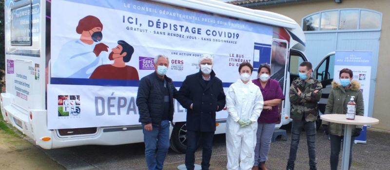 Les habitants des petites communes profitent du passage du bus itinérant