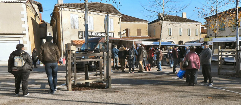 Marchés avancés aux jeudis  24 et 31 décembre 
